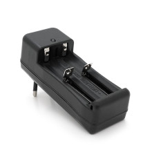 Зарядний пристрій Voltronic HG-1206/04447